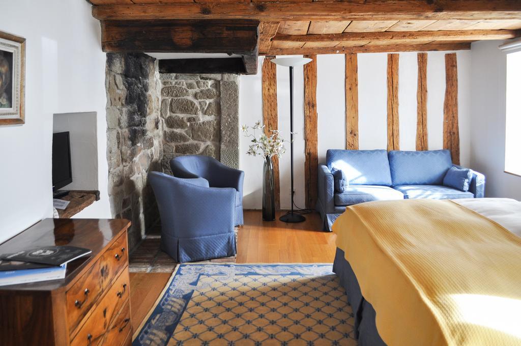 Hotel Restaurant Au Sauvage Fribourg Room photo